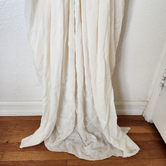 CUSTOM Wedding Gown 2 Whimsical Lace Applicae Flowy - Picture 11 of 16